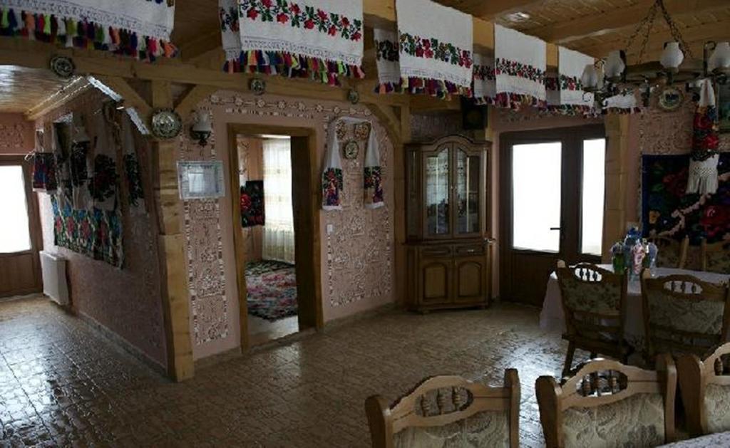 Pensiunea Valea Branzei Nanesti Luaran gambar