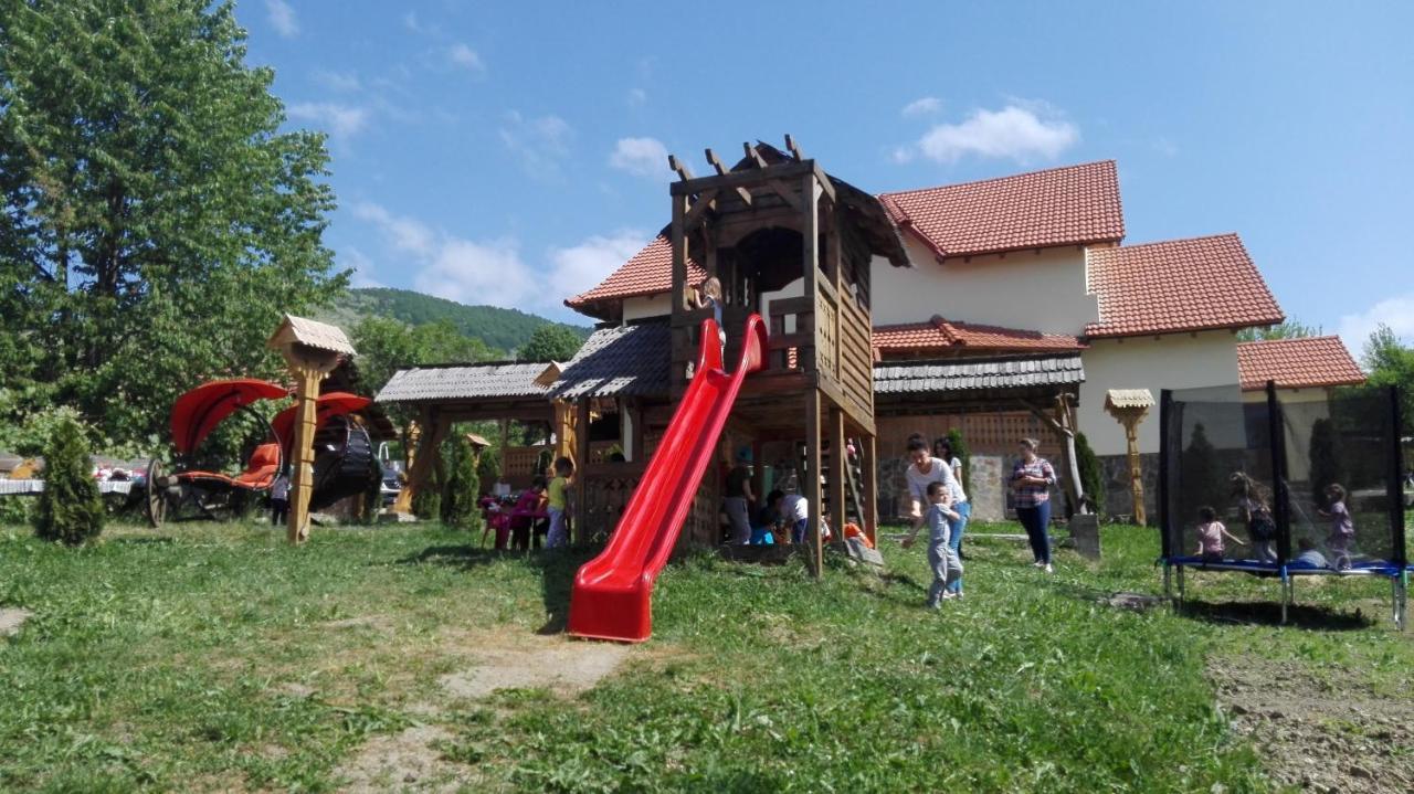 Pensiunea Valea Branzei Nanesti Luaran gambar